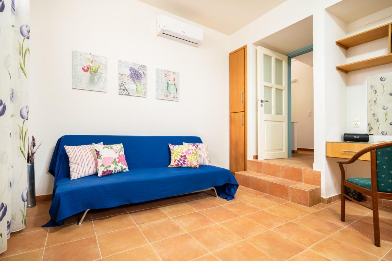 Beachfront Villa Turquoise With Private Pool, Bbq And Ping Pong Table Chania  Екстер'єр фото