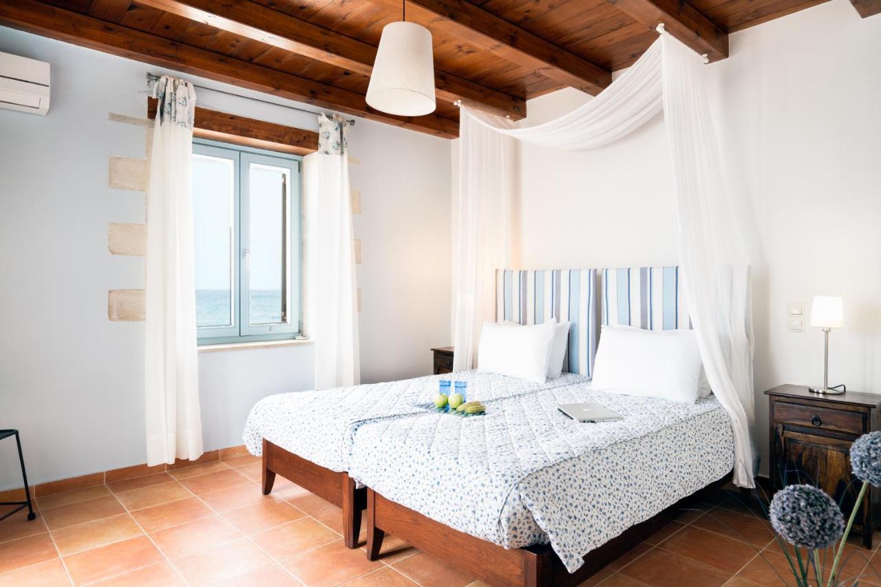 Beachfront Villa Turquoise With Private Pool, Bbq And Ping Pong Table Chania  Екстер'єр фото