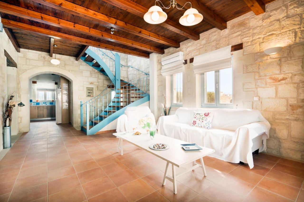 Beachfront Villa Turquoise With Private Pool, Bbq And Ping Pong Table Chania  Екстер'єр фото