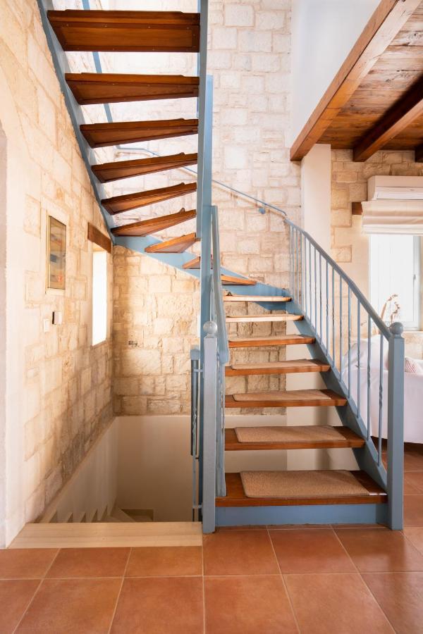 Beachfront Villa Turquoise With Private Pool, Bbq And Ping Pong Table Chania  Екстер'єр фото