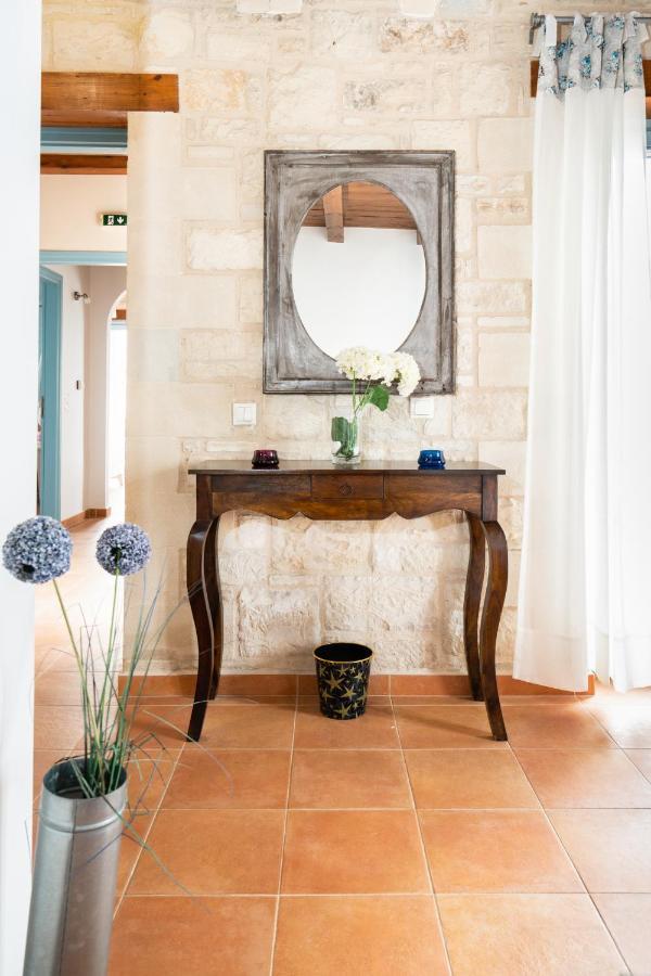 Beachfront Villa Turquoise With Private Pool, Bbq And Ping Pong Table Chania  Екстер'єр фото