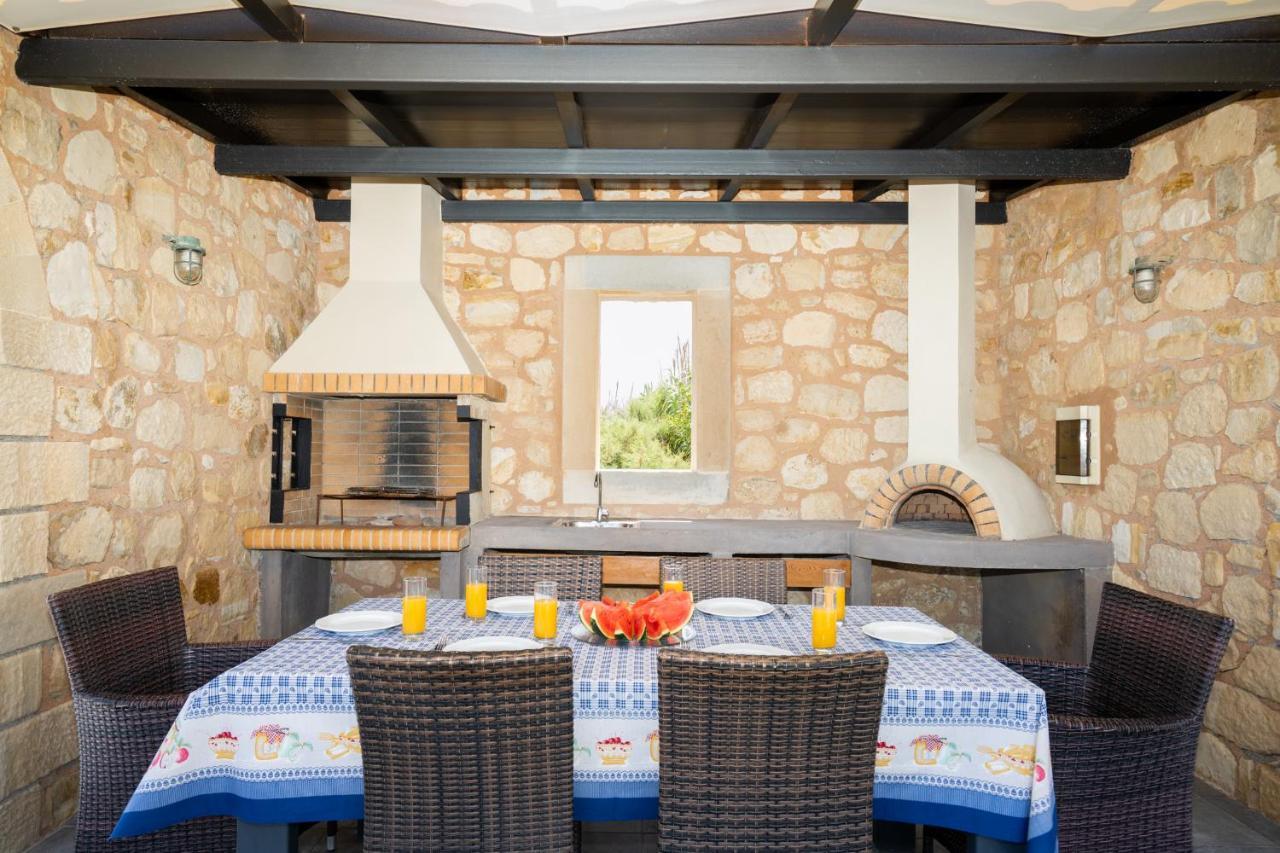 Beachfront Villa Turquoise With Private Pool, Bbq And Ping Pong Table Chania  Екстер'єр фото